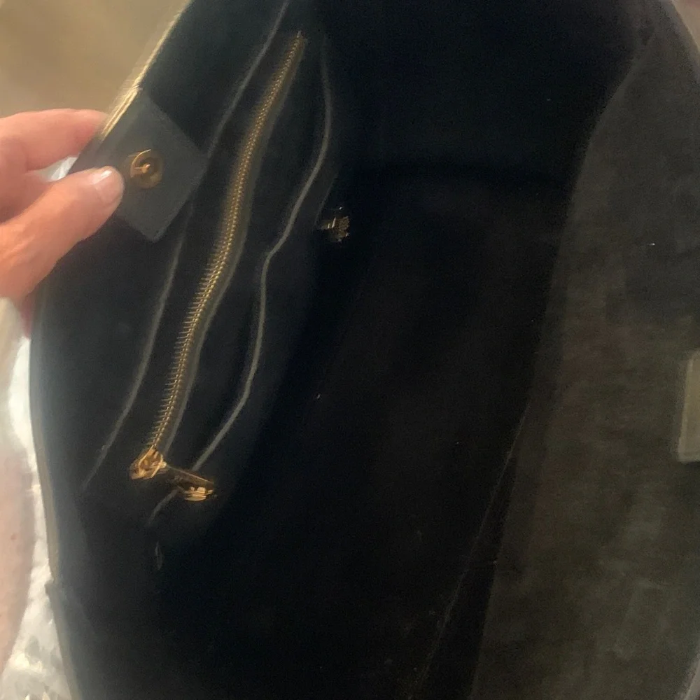 Mulberry Willow tote with zip out clutch - Picture 7 of 8